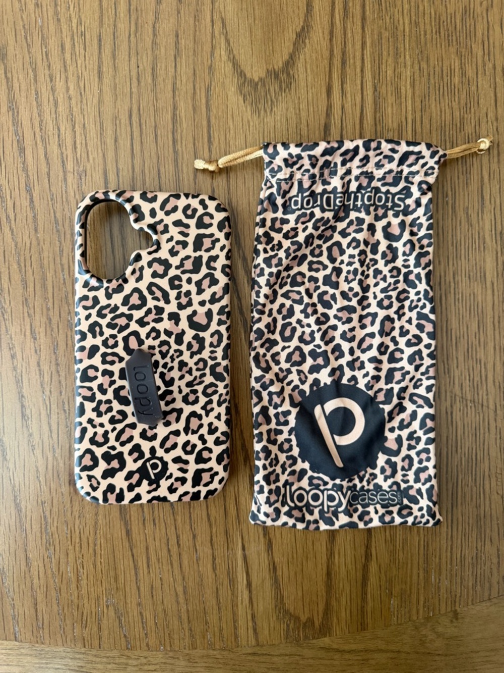 Loopy cheetah iPhone 17 case